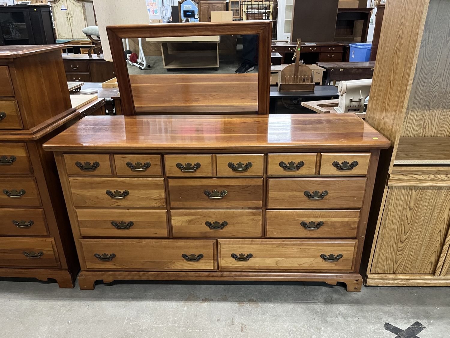 DRESSER W/ MIRROR 778285