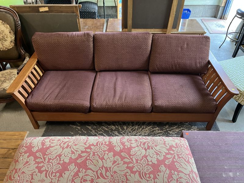 COUCH 778296
