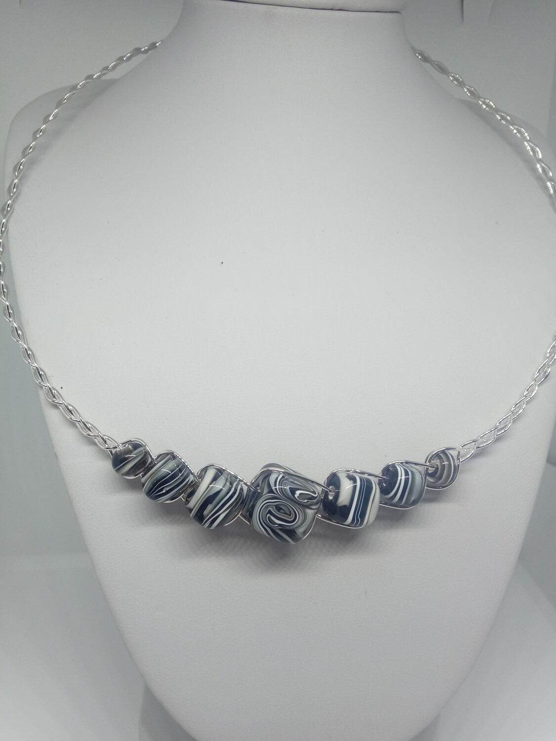 Collier tressé noir