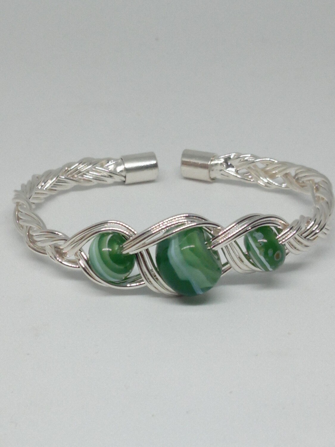 bracelet tressé vert 3 brins