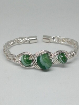 bracelet tressé vert 3 brins