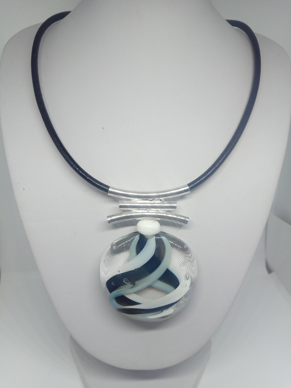 Pendentif collier pièce unique noir