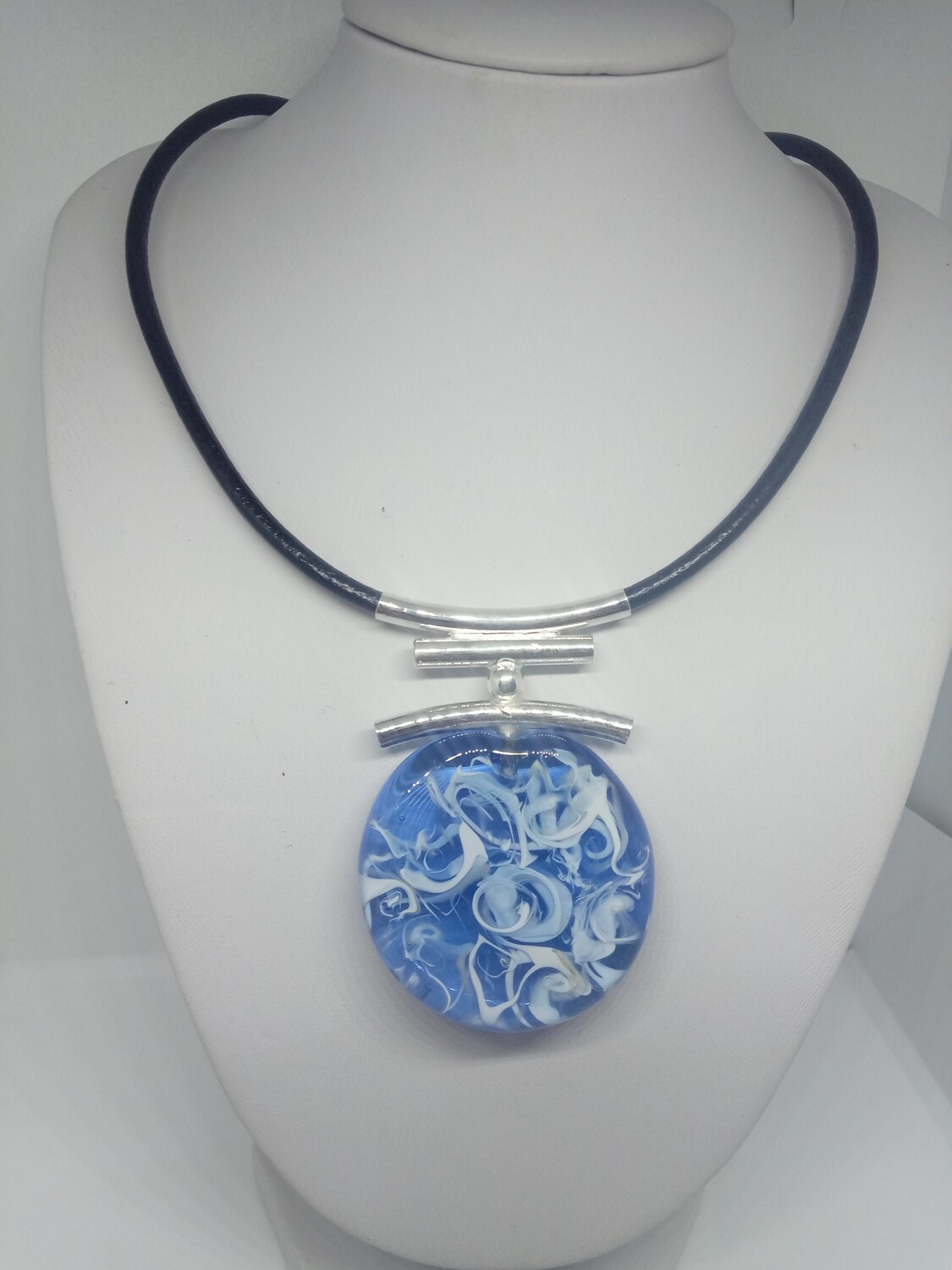 Pendentif collier pièce unique bleu