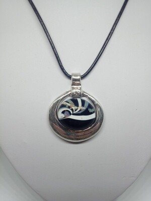 pendentif rond noir