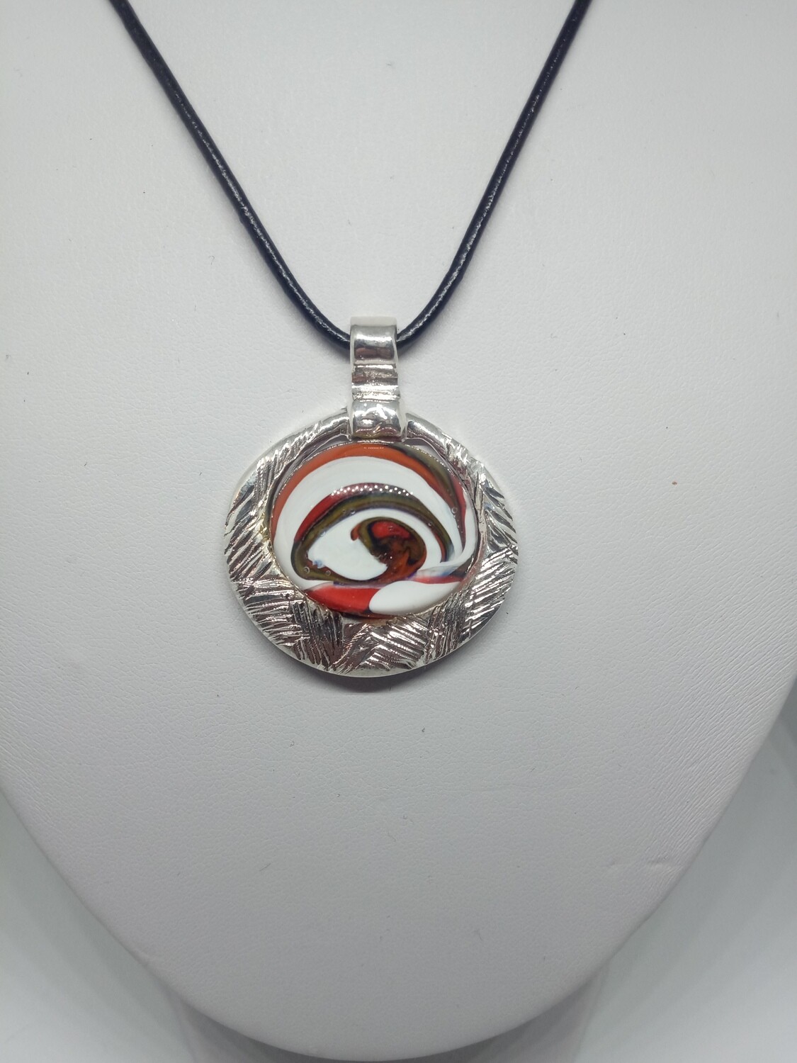 pendentif rond rouge