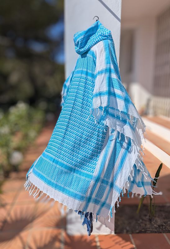 Kimono türkis mit Kapuze 
