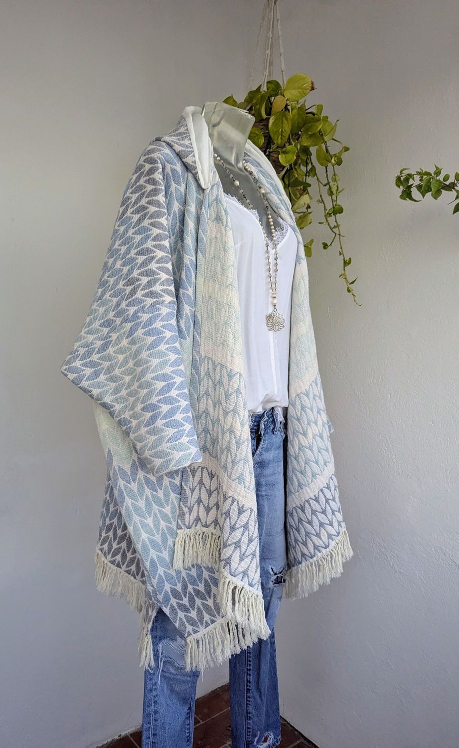 Jaquard Oversize Mantel