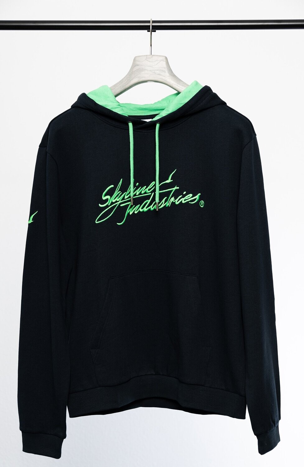 Black / Green