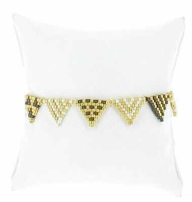 Bracelet doré, triangles perles tissées