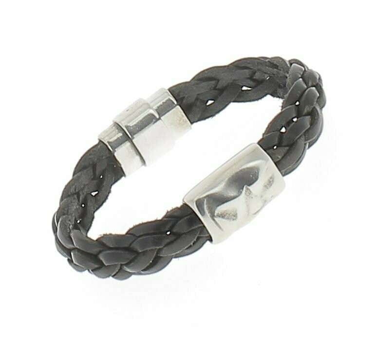 Bracelet cuir tressé, passant martelé