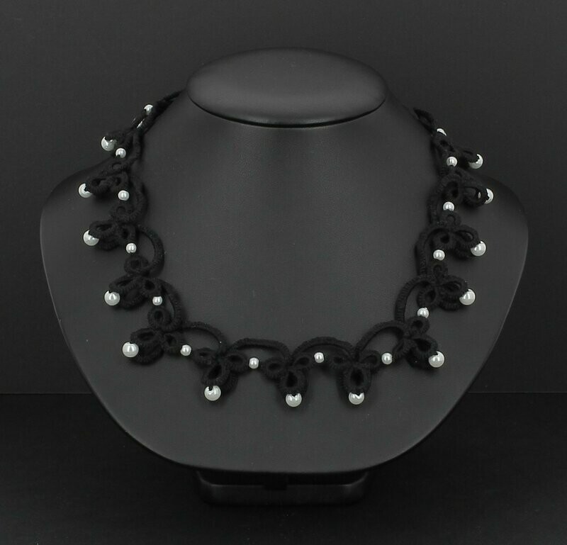 Collier baroque frivolité noire