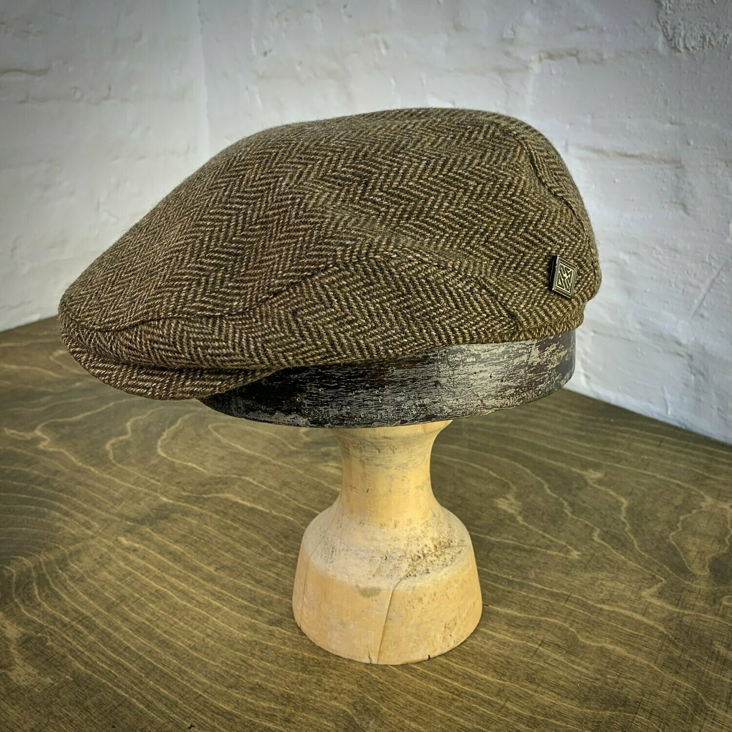 1928 DANDY CAP Pinecone