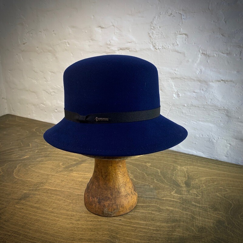 1930 HAUBE Enzian