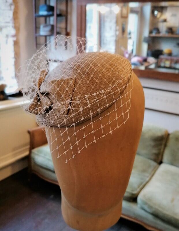 FASCINATOR Gold mit Schleier