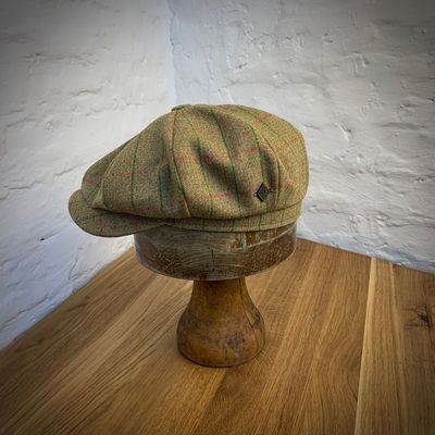 1920 NEWSBOY + Green Meets Red