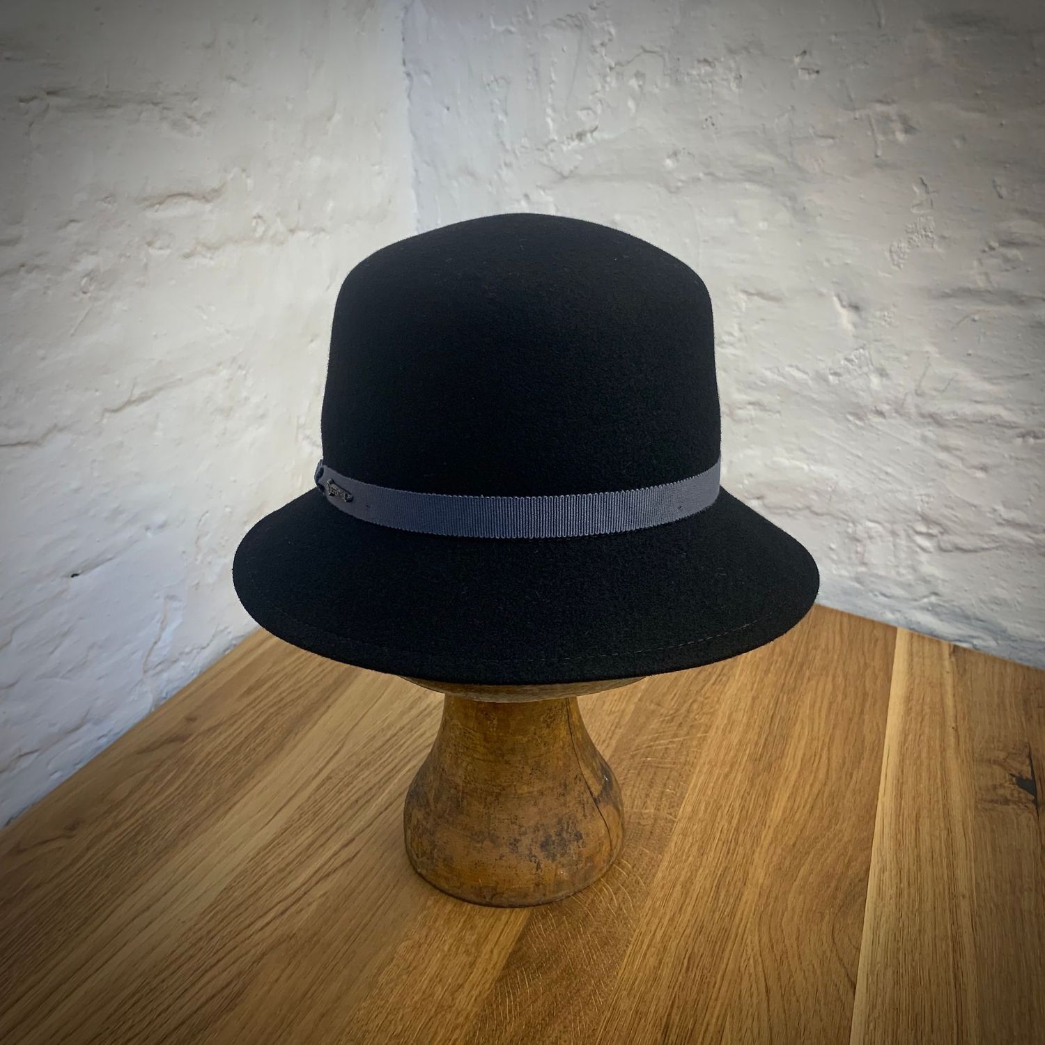1930 BUCKET Schwarz