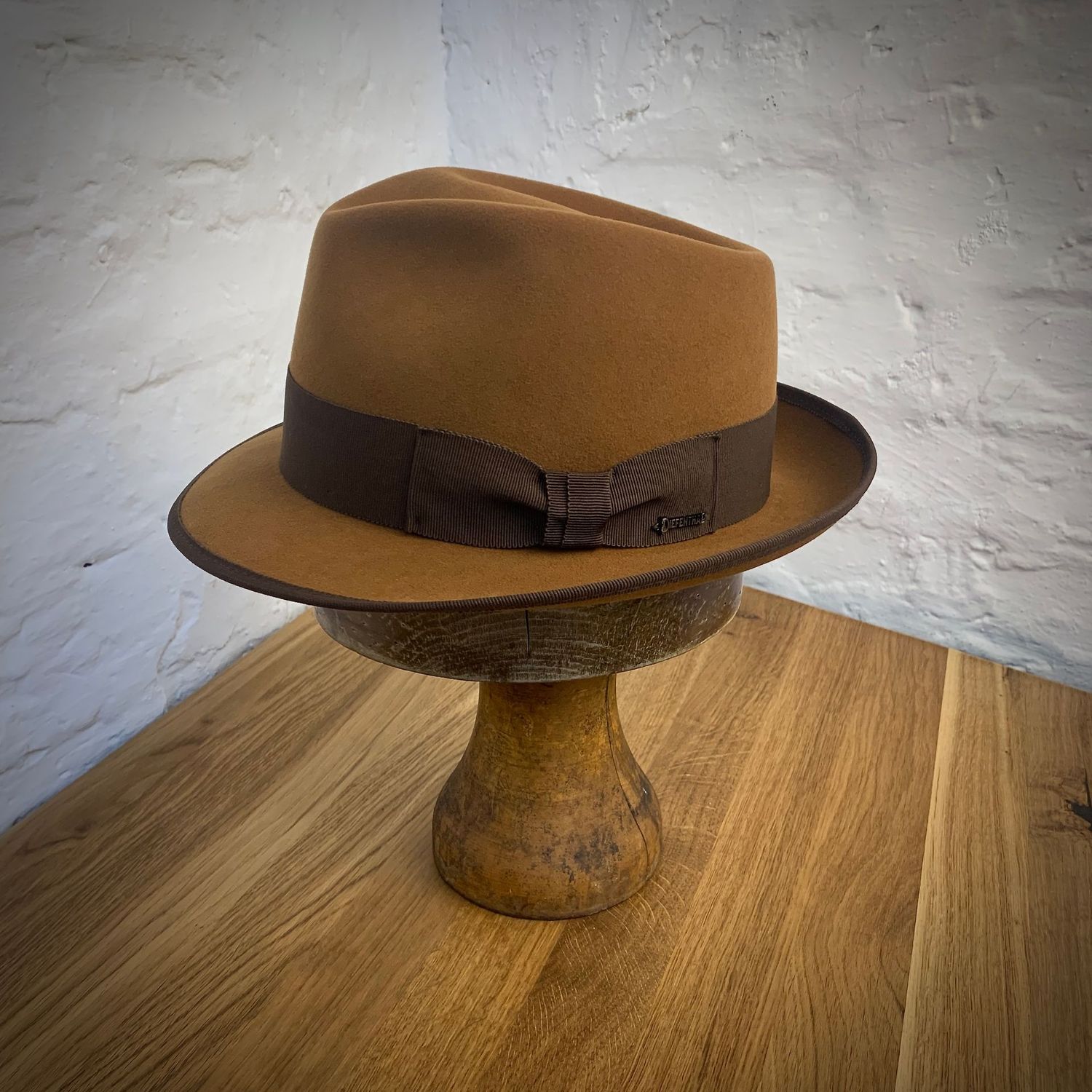 1928 TRILBY Rehbraun