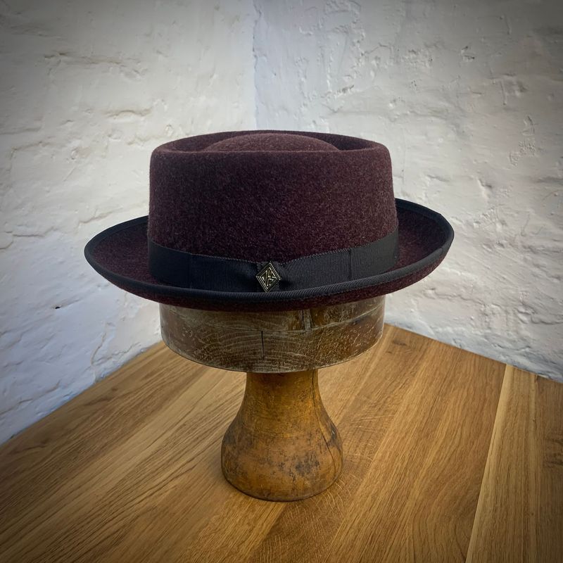 1940 PORK PIE Brick Red