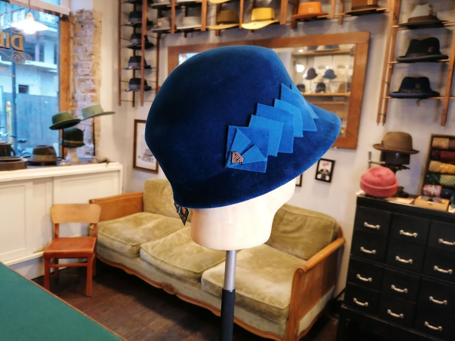 MODELL BOBBY HAT Nachtblau, handgefertigt, Größe L ( 57 cm - 60 cm)