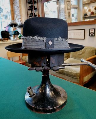 COWHANDS Schwarz, veredelt, Größe 60 cm