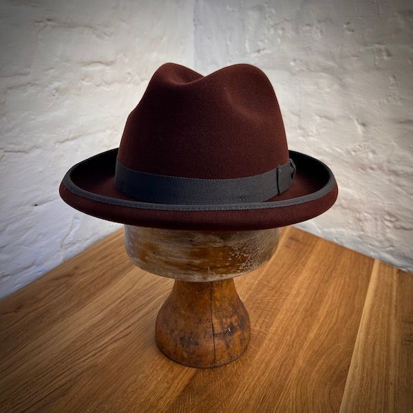 1928 HOMBURG Aubergine