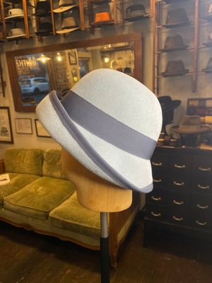 SCHAUFENSTER 16 Anzahlung Anfertigung