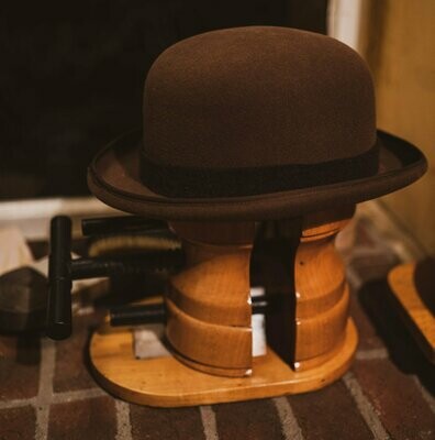 Hat care and accessoires