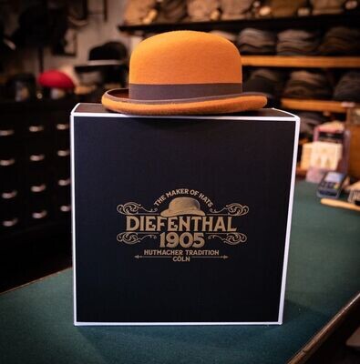 Hat box Hat box
