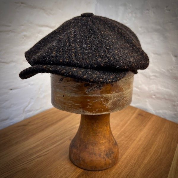 1920 NEWSBOY Brown Pine