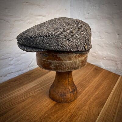 1928 DANDY CAP Close Down