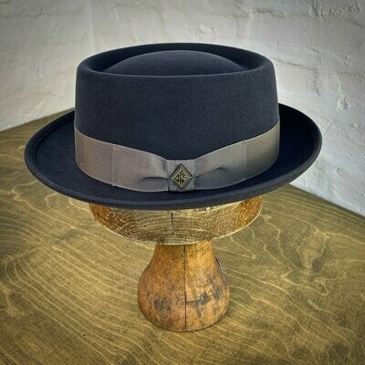 1940 PORK PIE Grau 1940 PORK PIE Grau
