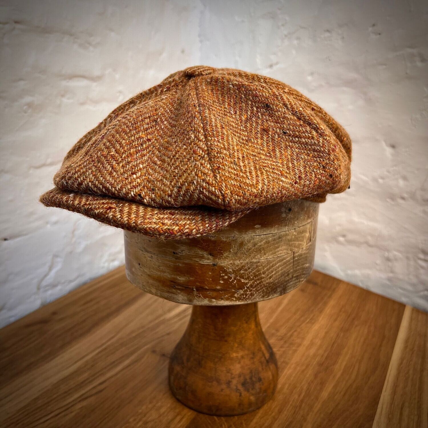 1920 NEWSBOY + Rusty Orange 1920 NEWSBOY + Rusty Orange