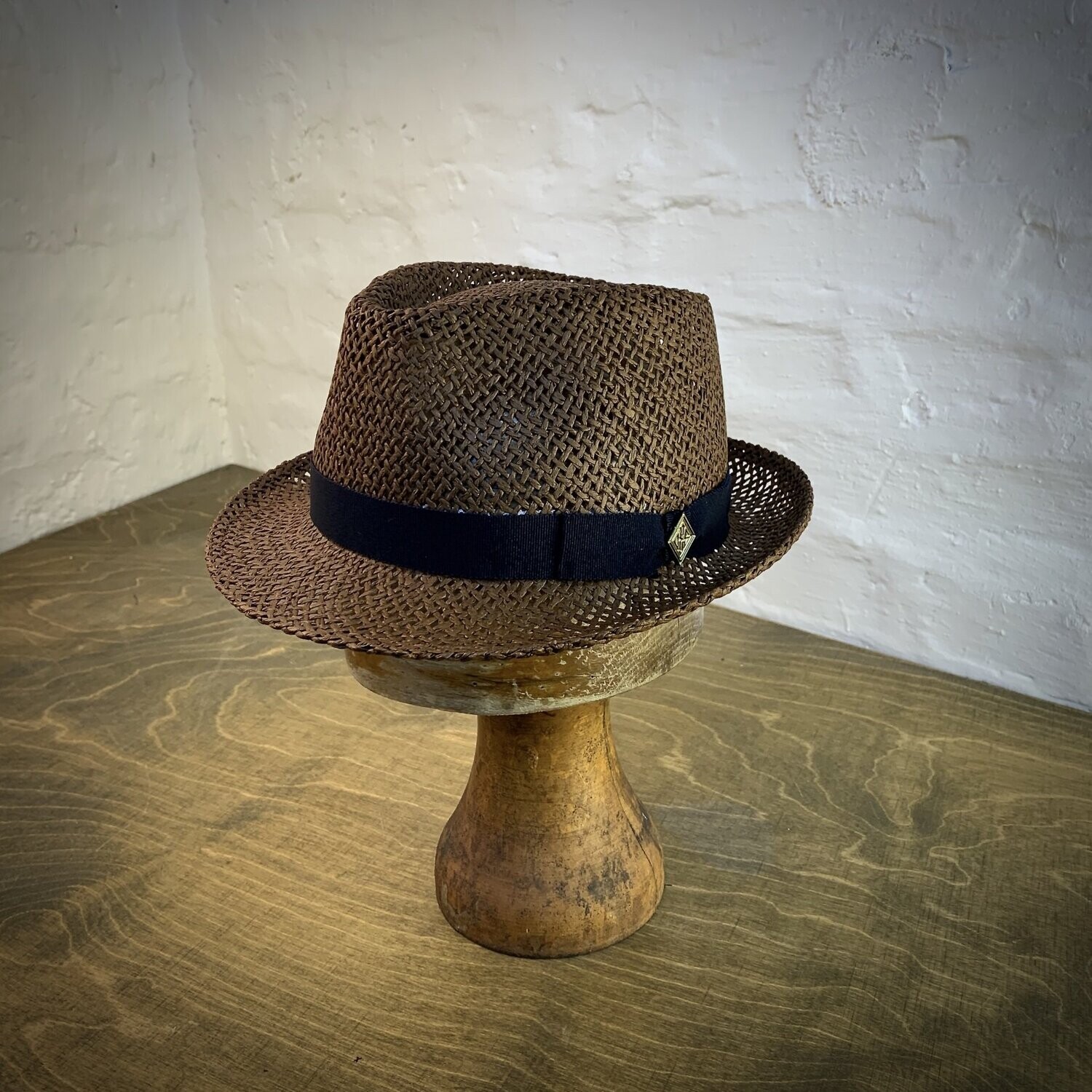 1935 TRILBY Toyo Braun - Band Dunkelblau 1935 TRILBY Toyo Braun - Band Dunkelblau