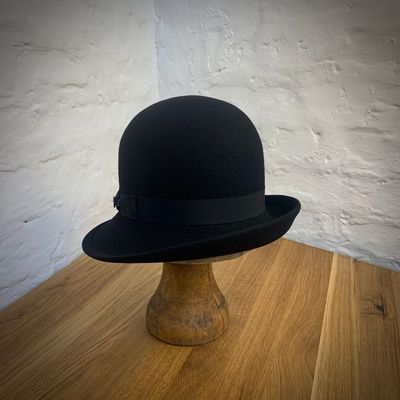 1925 GLOCKENHUT SCHWARZ