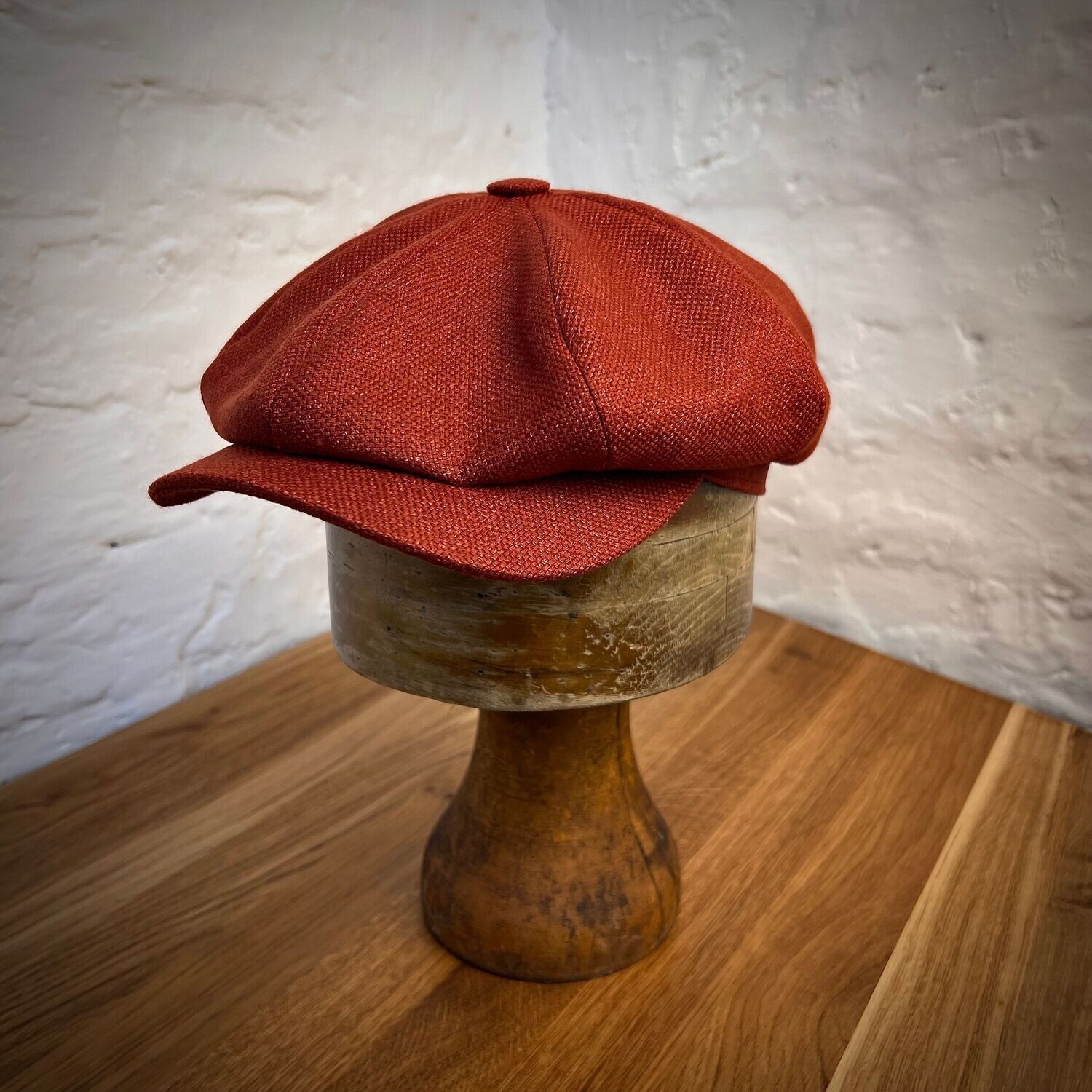 1920 NEWSBOY Rusty Red 1920 NEWSBOY Rusty Red