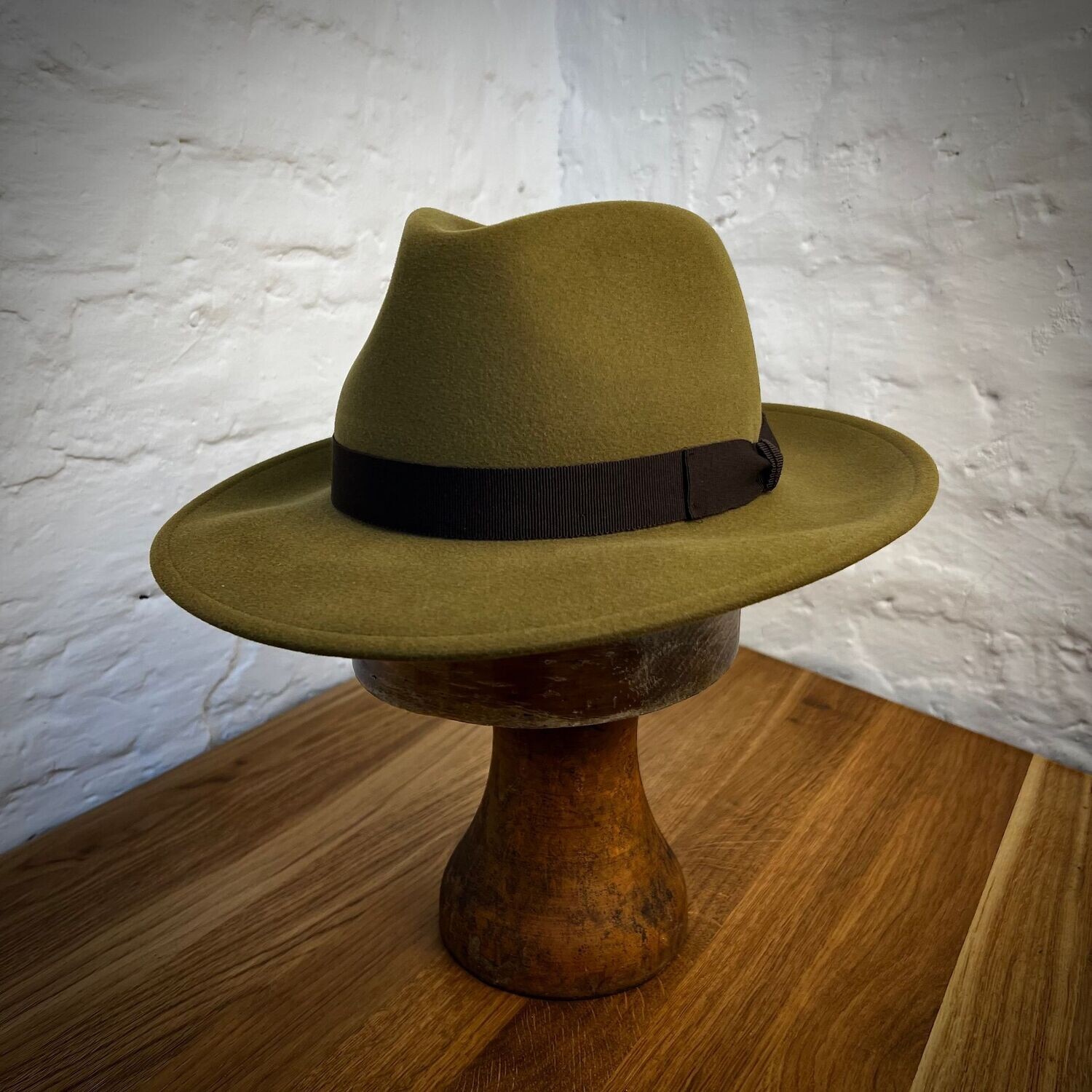 1980 TRAVELLER  Olive Grove