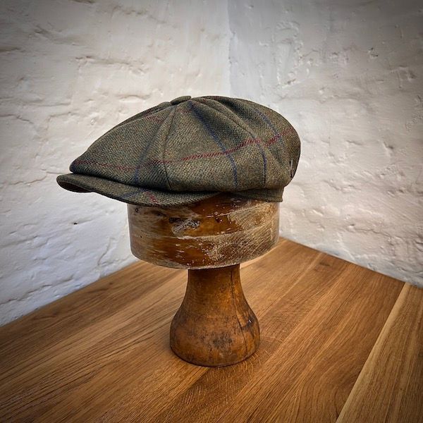 1920 NEWSBOY Forest Red