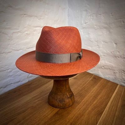 1980 TRAVELLER Panama Haselnuss