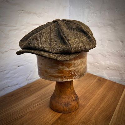 1920 NEWSBOY Mud Row