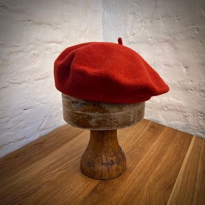 BASKE AUS SCHURWOLLE 5. Chili Oil