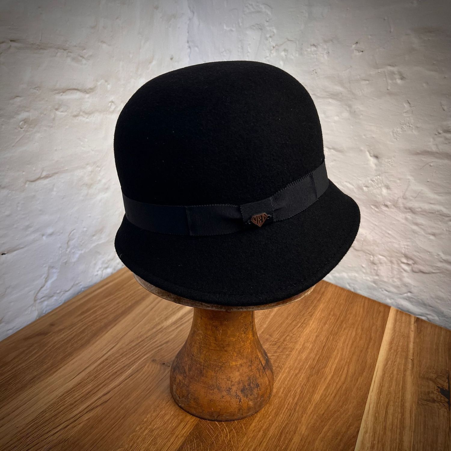 1920 GLOCKENHUT Schwarz