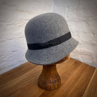 1920 GLOCKENHUT Silver Fog