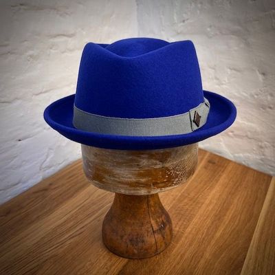 PORK PIE DIAMOND Electric Blue