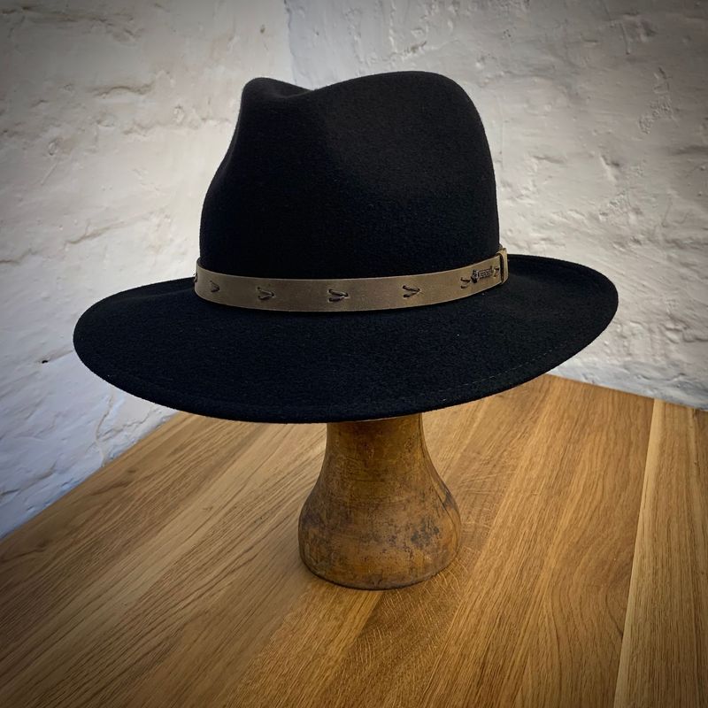 1980 TRAVELLER Schwarz