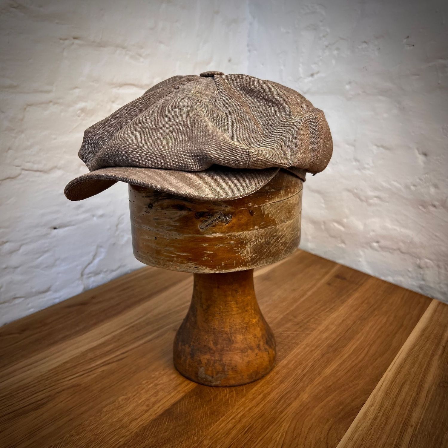 1920 NEWSBOY + Il Lino Coffee