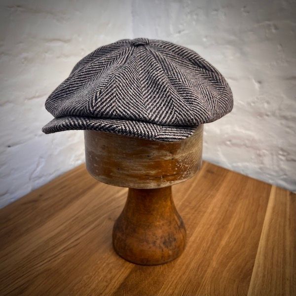 1920 NEWSBOY Drift Stripe Brown Beige