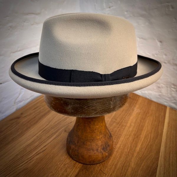 1928 HOMBURG Kitt 1928 HOMBURG Kitt