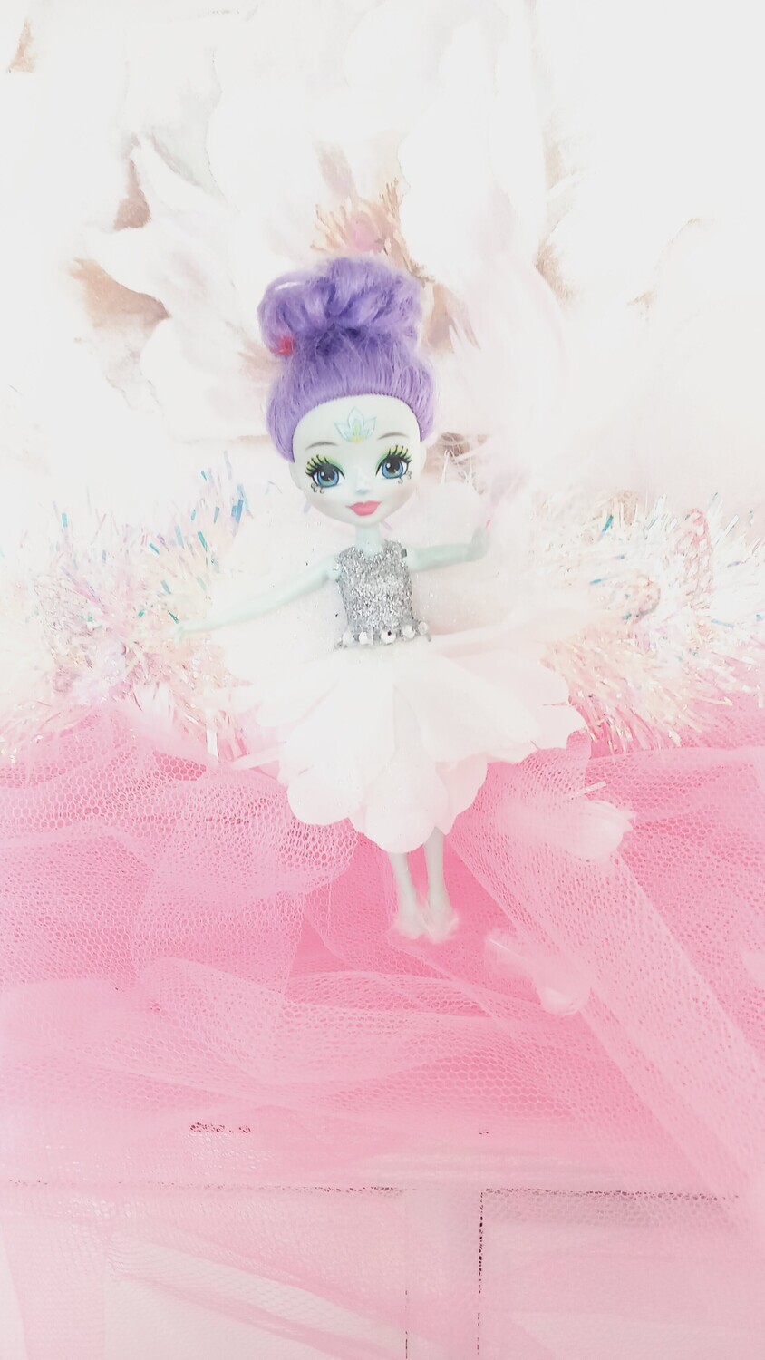 Bed canopy swan/fairy/floral