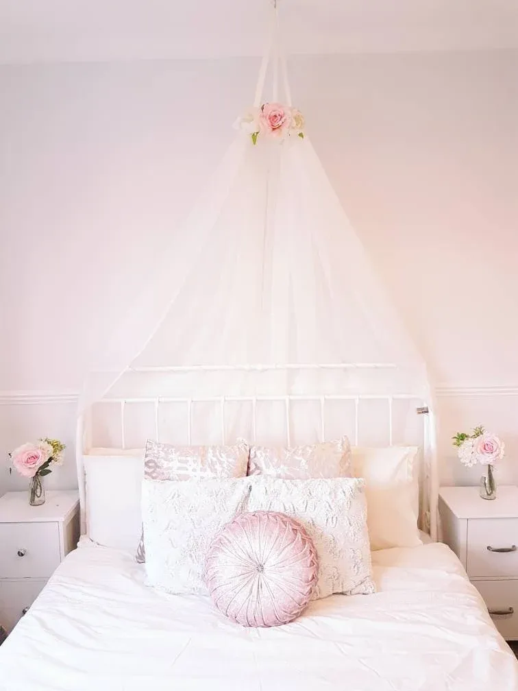Bed canopy swan/fairy/floral