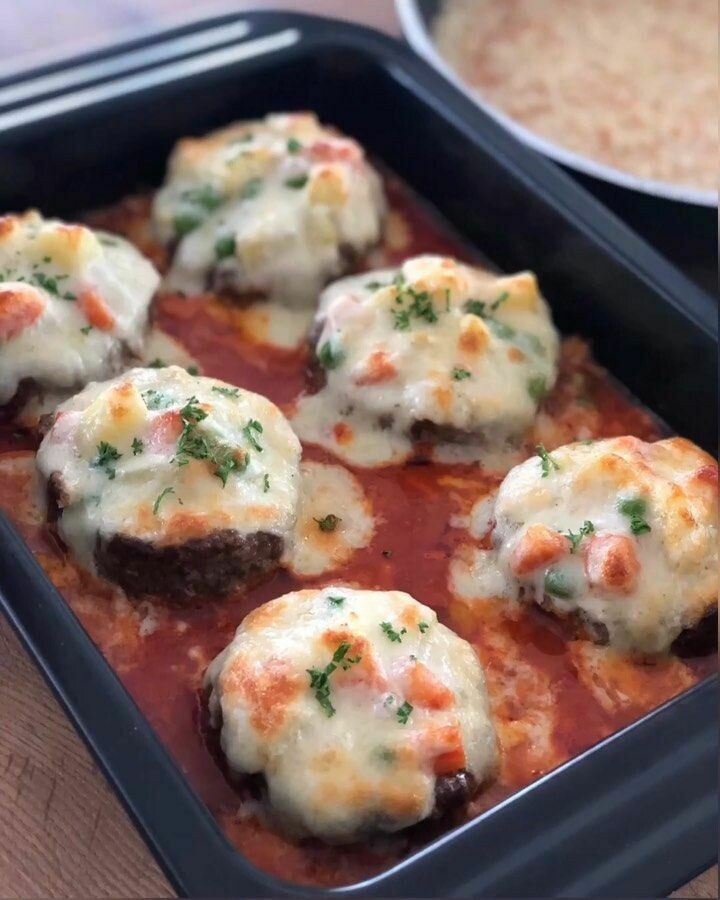 KOFTE WITH BECHAMEL SAUCE
